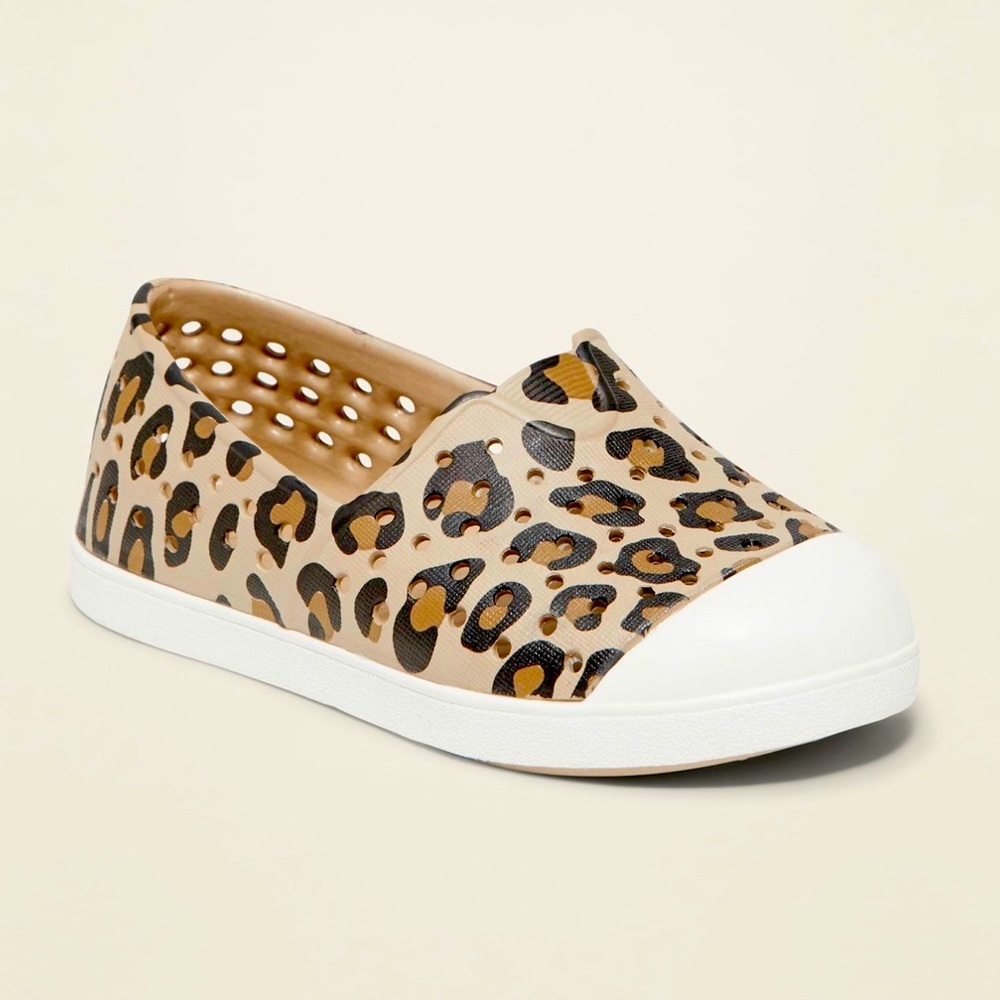 Old Navy Leopard print slip-on sneakers. Size 6 (toddler)
